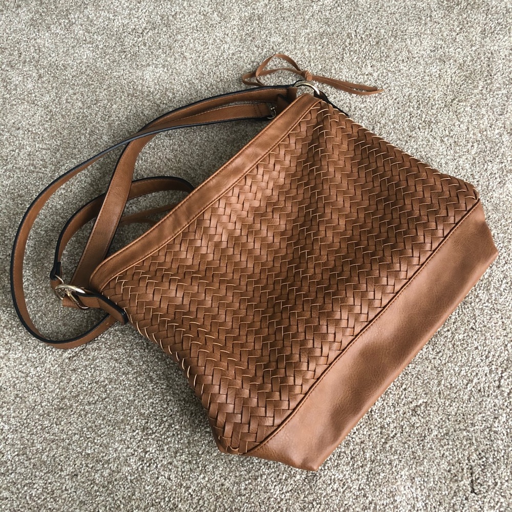Urban Expression shoulder or crossbody tote